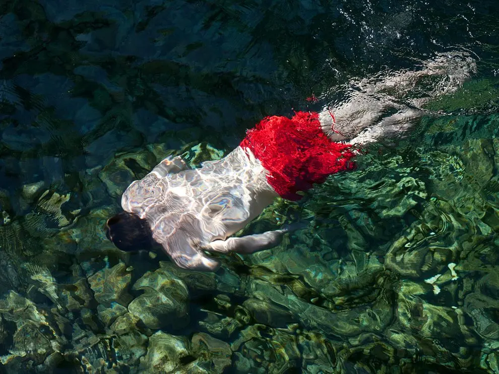 How to beat heat while traveling to Mostar summer-neretva-river-mostar-old-town