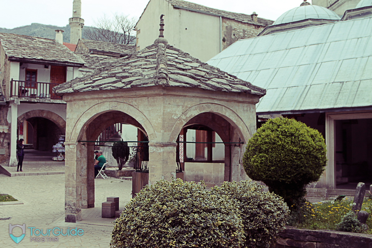 Å¡adrvan-Koski-mehmed-pasha-mosque-mostar