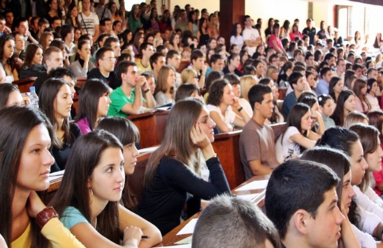 university-mostar-students