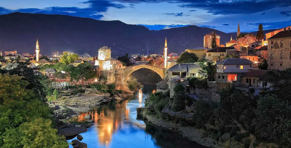 mostar-night-time-min
