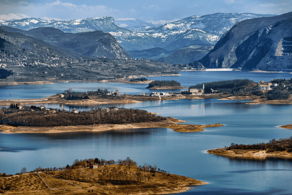flickr-photos-of-bosnia-and-herzegovina-rama-lake-min