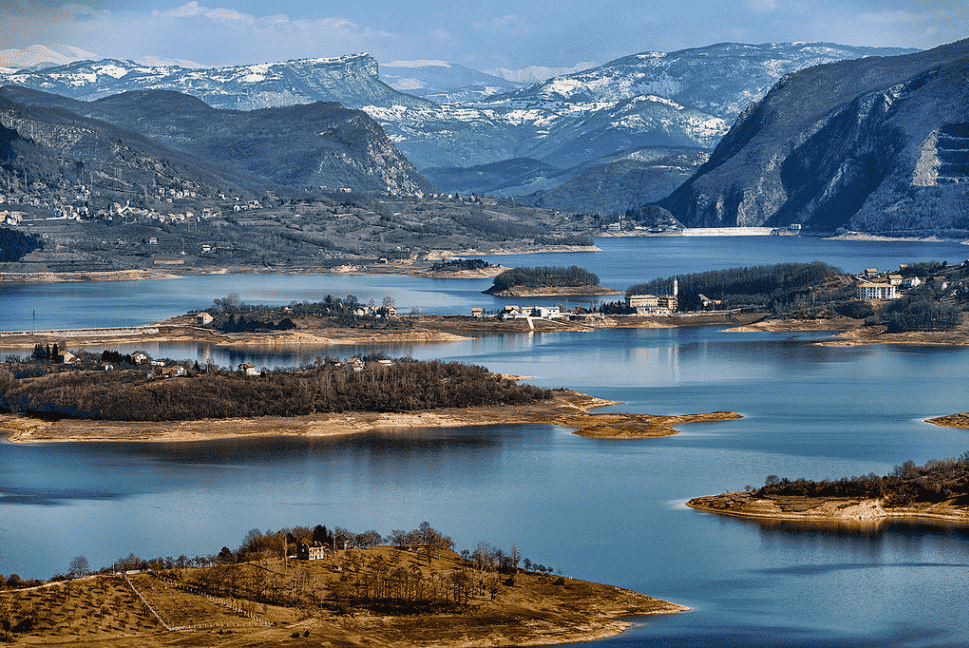 flickr-photos-of-bosnia-and-herzegovina-rama-lake-min